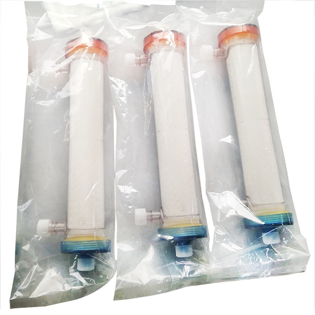 Low Flux and High Flux Blood Hemodialysis Dialyzer